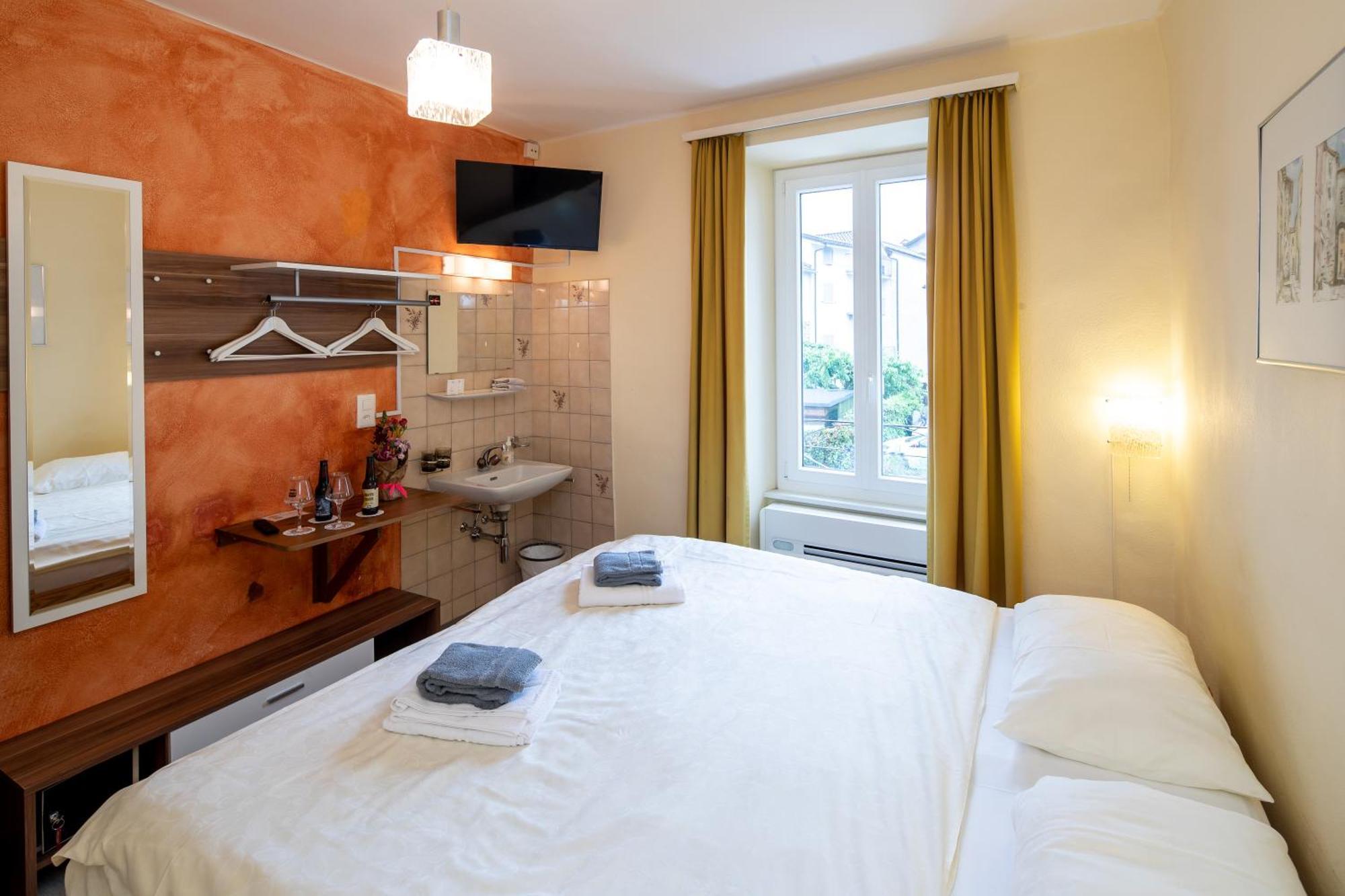 Albergo Pensione San Giorgio Losone Exterior photo